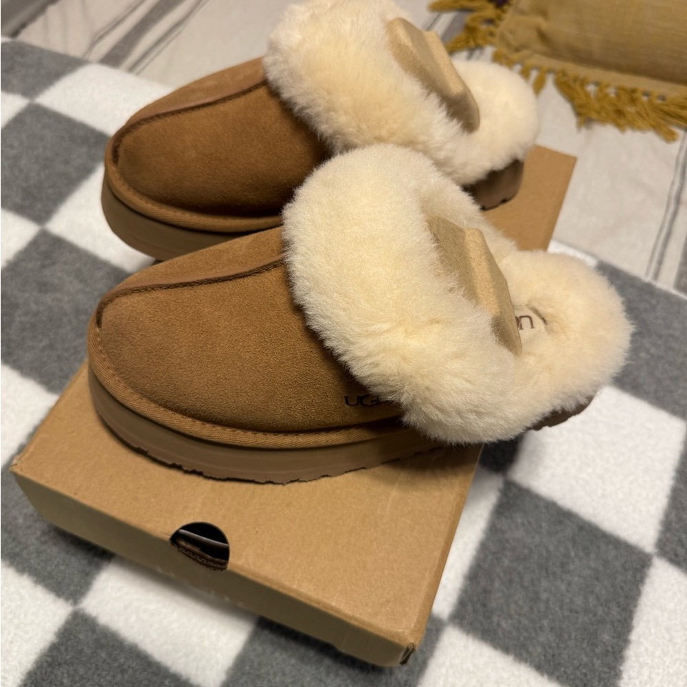 UGG Brown and Cream Mules - Disquette